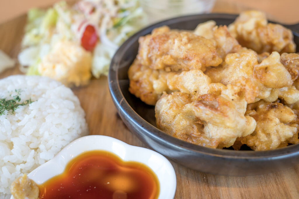 Crispy Toriten (Oita-style chicken tempura), a famous local dish in Oita, Japan - Japan Navi Journey